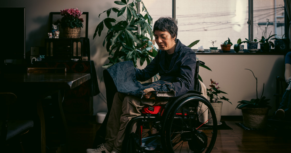 座る人 01_3 長屋 宏和 ｜ “「座る」人生に彩りを。” ｜ EXGEL SEATING