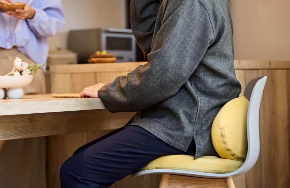 HUG - EXGEL SEATING LAB エクスジェル シーティングラボ | 株式会社 加地