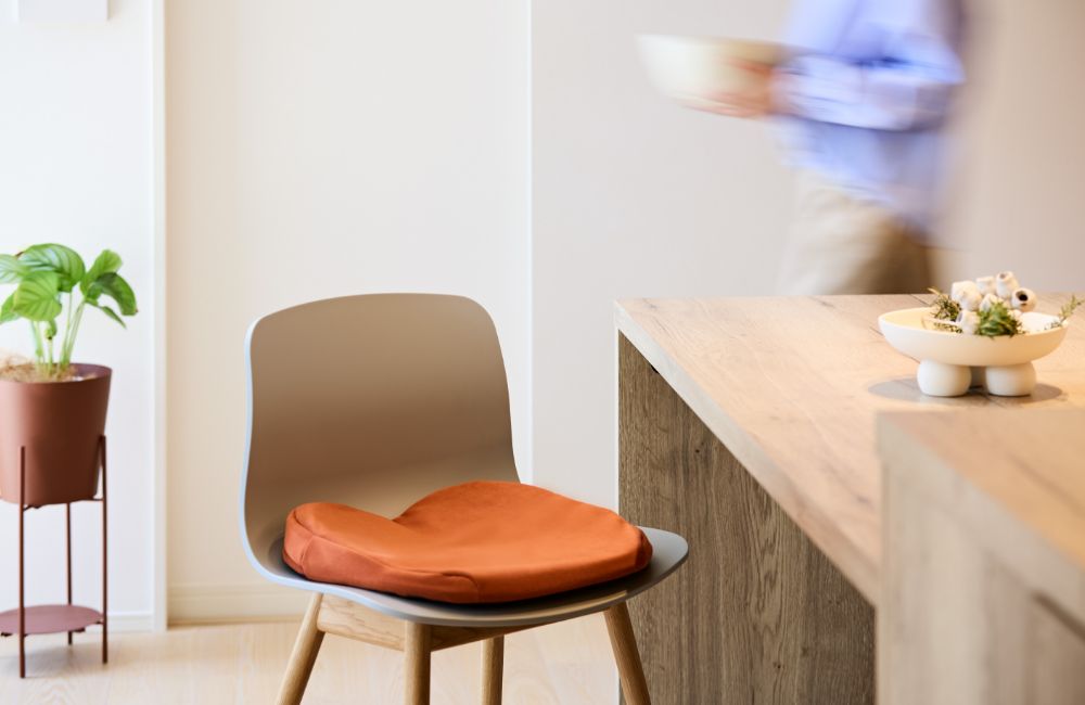 THE OWL - EXGEL SEATING LAB エクスジェル シーティングラボ | 株式